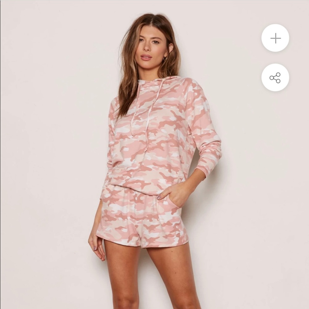 Tart Mila Hoodie pink camo lounge/sleep set NWT Medium